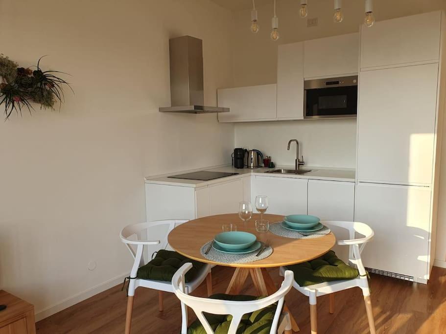 Apartamento Sunhouse - Nuovo Accogliente Bilocale Milán Exterior foto