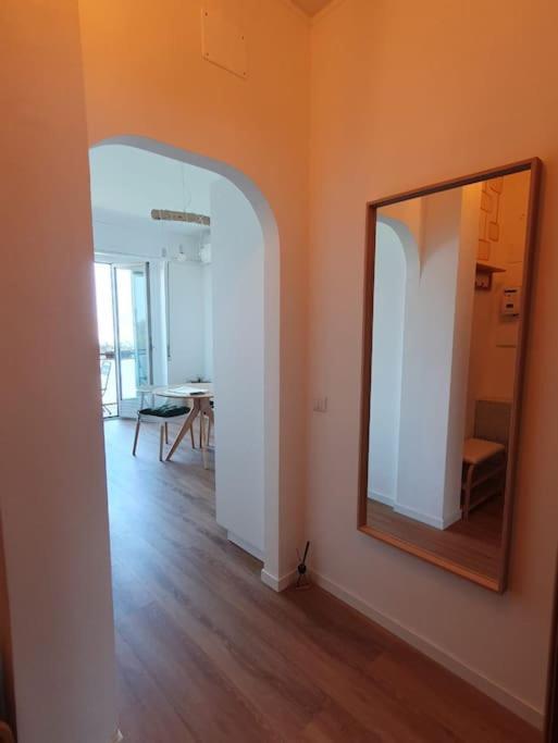 Apartamento Sunhouse - Nuovo Accogliente Bilocale Milán Exterior foto
