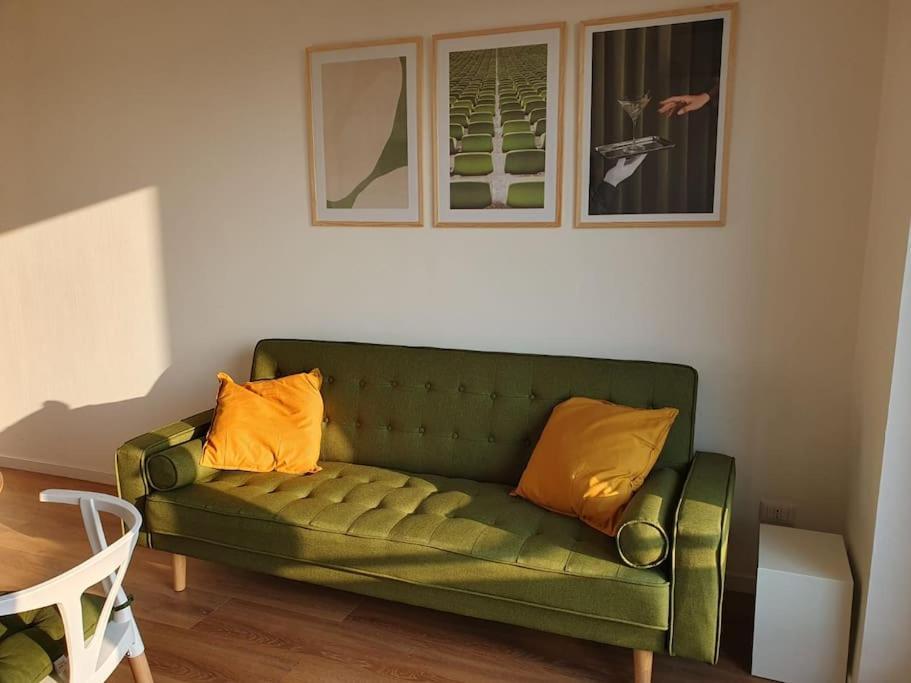 Apartamento Sunhouse - Nuovo Accogliente Bilocale Milán Exterior foto