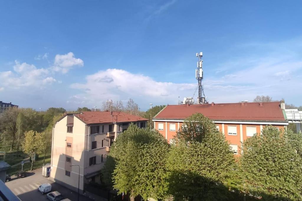 Apartamento Sunhouse - Nuovo Accogliente Bilocale Milán Exterior foto